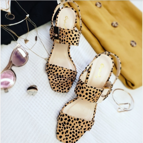 🚨LAST PAIR!!//The Starla// leopard print heel - Picture 5 of 8